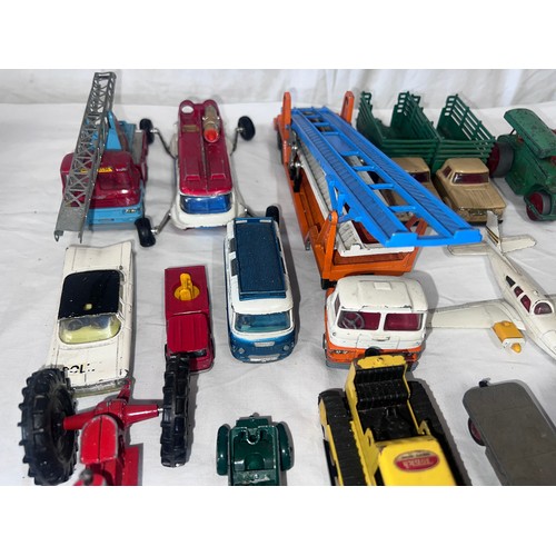 1161 - Diecast toys to include Corgi, Dinky, Lesney etc to include Corgi Chipperfields crane, Lunar Bug, Ca... 