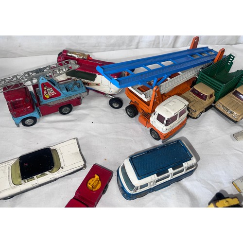 1161 - Diecast toys to include Corgi, Dinky, Lesney etc to include Corgi Chipperfields crane, Lunar Bug, Ca... 