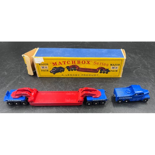 1165 - A boxed Lesney 'Matchbox' series M-6 Major pack Pickfords 200 ton transporter, dark blue tractor wit... 