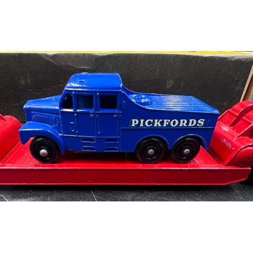 1165 - A boxed Lesney 'Matchbox' series M-6 Major pack Pickfords 200 ton transporter, dark blue tractor wit... 