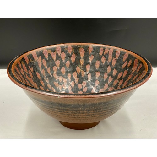 205 - David Lloyd Jones (1928-1994) large stoneware bowl with patterned interior. Impressed LJ mark to bas... 