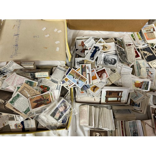 370 - A vast quantity of cigarette cards to include Senior Service Carreras - Popular Personalities, Arcad... 