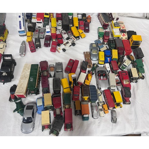 1144 - A large collection of diecast toys to include Matchbox, Corgi, Lledo, ERTL, Hot Wheels etc.