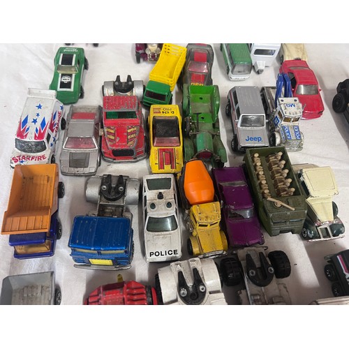 1144 - A large collection of diecast toys to include Matchbox, Corgi, Lledo, ERTL, Hot Wheels etc.