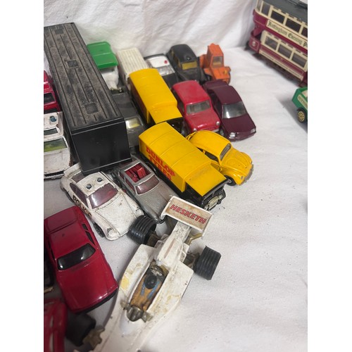 1144 - A large collection of diecast toys to include Matchbox, Corgi, Lledo, ERTL, Hot Wheels etc.