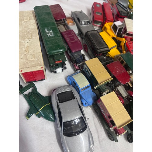 1144 - A large collection of diecast toys to include Matchbox, Corgi, Lledo, ERTL, Hot Wheels etc.