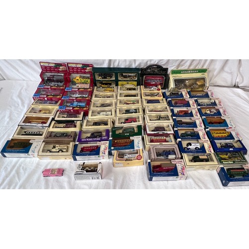 1145 - A collection of boxed diecast vehicles of mostly Days Gone, Hobby Dax Antique Lorries, Days Gone 198... 