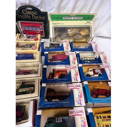 1145 - A collection of boxed diecast vehicles of mostly Days Gone, Hobby Dax Antique Lorries, Days Gone 198... 