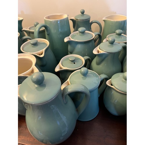 190 - A large quantity of Derby Manor Green ceramics to include jugs, tureens etc.