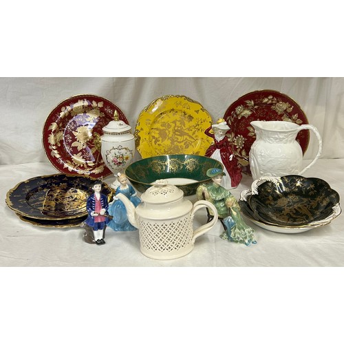 176 - A collection of 20thC ceramics comprising Coalport : 3 x gilt cabinet plates, (yellow, 2 x blue) 27c... 