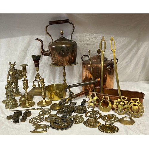 414 - Large collection of Copper and Brass to include a Copper Water Boiler/Urn (32cm), copper kettle (29c... 