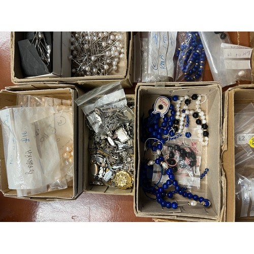 430 - A quantity of jewellery fastenings, loose beads including lapis etc.