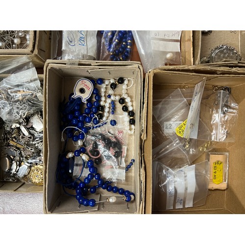 430 - A quantity of jewellery fastenings, loose beads including lapis etc.