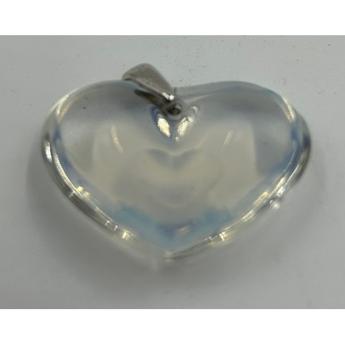 296 - Maison Lalique Love Birds measuring 7.5cm wide and 4.5 high together with a Lalique Love Heart penda... 