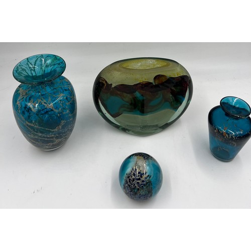 304 - Four pieces of mid 20thC glass, the smaller vase 11cm h marked Mdina.