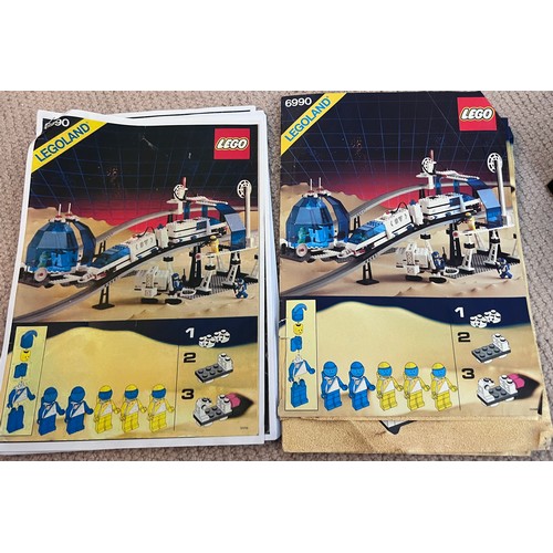 1195 - A boxed Lego 6990 Space Monorail and possible track extensions 6921.