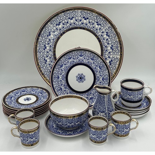 124 - A collection of 19thC Royal Worcester 'Royal Lily' pattern items to include charger 37cm d, plate 23... 