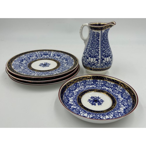 124 - A collection of 19thC Royal Worcester 'Royal Lily' pattern items to include charger 37cm d, plate 23... 