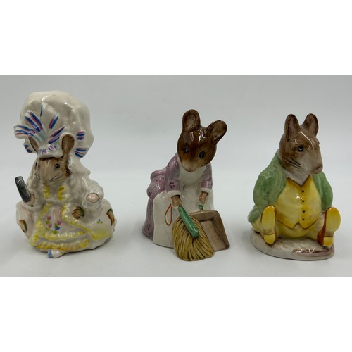 113 - Ten Beswick Beatrix Potter figures comprising: Lady Mouse, Hunca Munca Sweeping, Samuel Whiskers, Mr... 