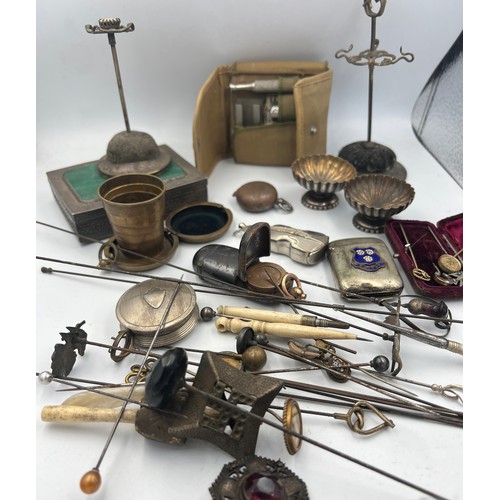 1333 - A miscellaneous lot to include a quantity of hat and stick pins, including Charles Horner silver, Fr... 