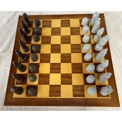 1197 - A chess set with pieces representing historical Scottish and English figures, John Knox, Mary Queen ... 