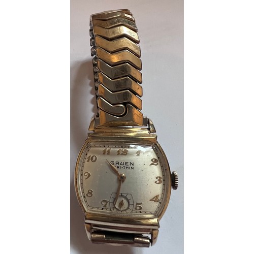 789 - A pre 1940's manual Gruen Veri-thin wristwatch with subsidiary seconds dial. 15 jewel, patent no. C1... 