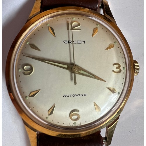 782 - A vintage 1960's automatic Gruen Autowind with luminous dial and gold plated bezel, sweeping second ... 