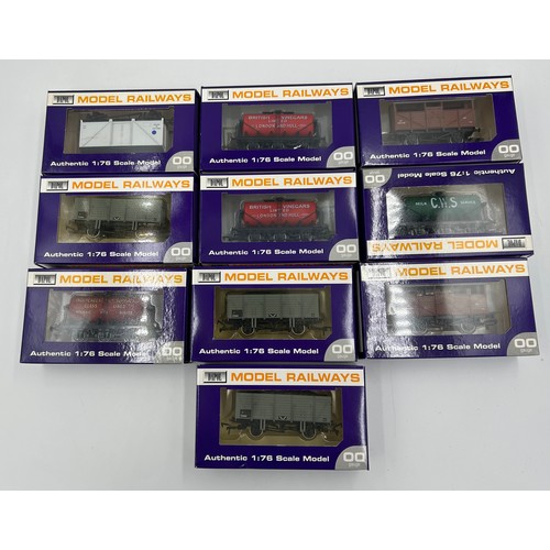 Ten boxed rolling stock Dapol Model Railways to include b631 9 plank ...