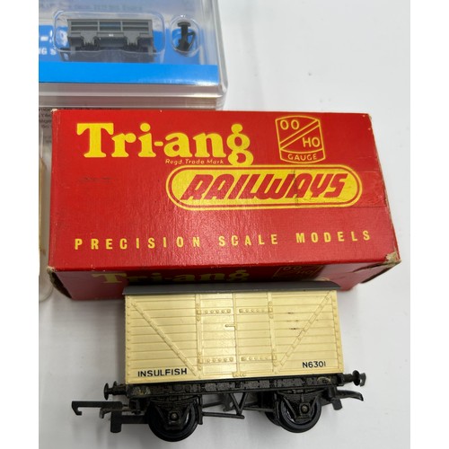 1233 - Three boxed Bachmann 393-026 Bogie Goods Van Nocton Estates, 2 x 393-053 De Class Open Bogie Wagon W... 