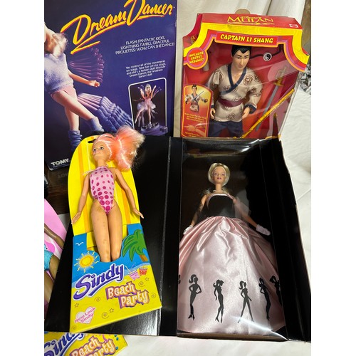 1202 - A collection of vintage toys to include Barbie Timeless Silhouette, six Sindy dolls 4 x beach party ... 