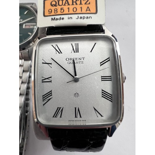 779 - Two Orient wristwatches to include an automatic day/date stainless steel case and band with Orient b... 