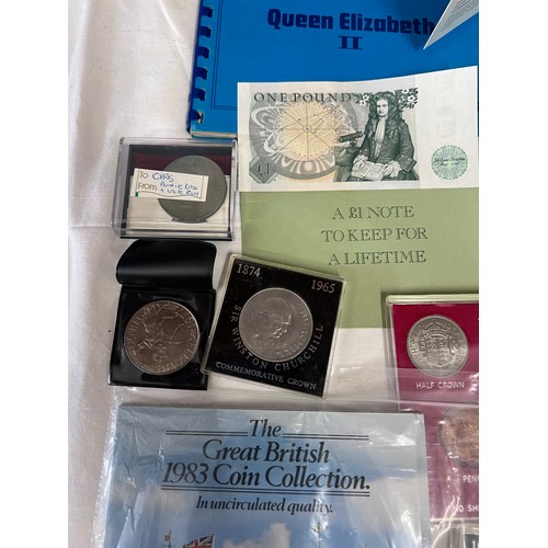 838 - Various coins to include 26 x Crowns, The First World War 2 pound coin, 1 pound note, The Great Brit... 