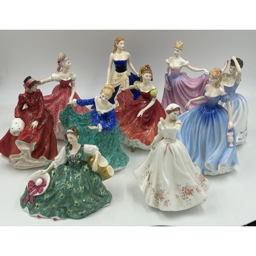 87 - Ten Royal Doulton figurines: Figure of The Year 2000 Rachel HN3976,  Classics 2001 Melissa HN3977, P... 