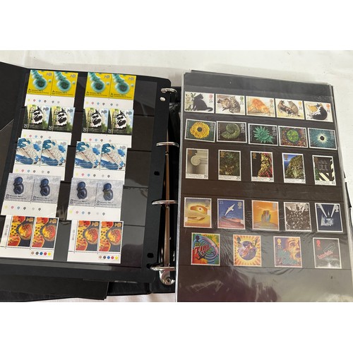 836 - An accumulation of GB booklets, presentation packs, mini-sheets and loose stamps. Duplication of mos... 