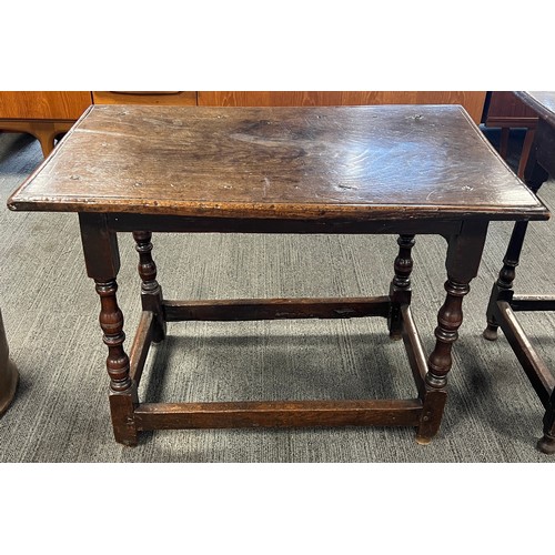 12A - An 18thC oak side table with turned legs. 92 w x 55 x d x 58cm h.