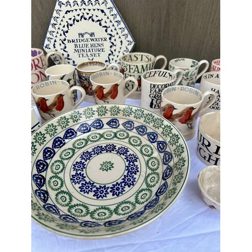 340 - A quantity of Emma Bridgewater ceramics to include a Blue Hens miniature tea set in original box, op... 