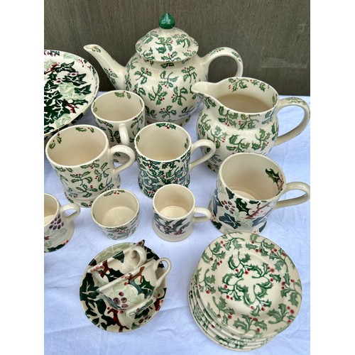 341 - Emma Bridgewater Christmas ceramics to include teapot, mugs, miniature cups and saucers, jug, large ... 