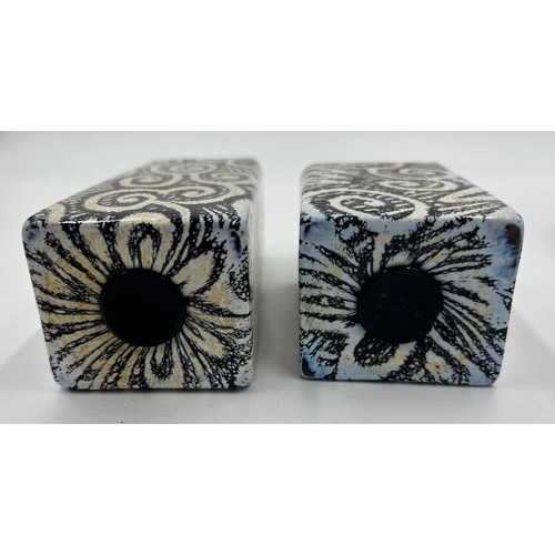 508 - Isle of Wight studio glass designed by Timothy Harris in the 'Jazzy' monochrome pattern to include 2... 