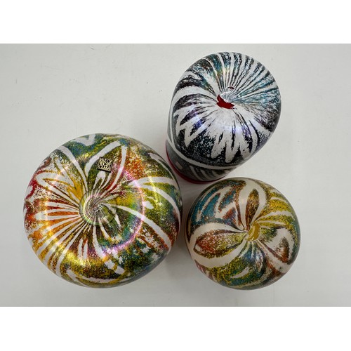 539 - Three Isle of Wight studio glass vases in the Jazz pattern designed by Timothy Harris, two globe sha... 