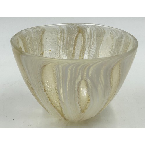 558 - Isle of Wight studio glass by Timothy Harris to include an bowl 9cm h white/gold with gold label to ... 