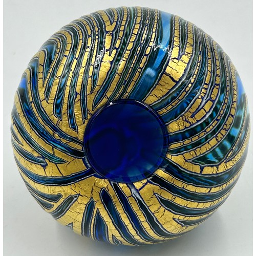 558 - Isle of Wight studio glass by Timothy Harris to include an bowl 9cm h white/gold with gold label to ... 