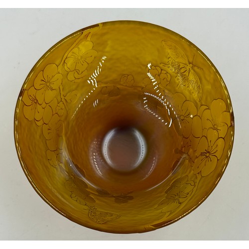 564 - Isle of Wight studio glass by Jonathan Harris to include a Yellow floral/butterfly design bowl 11cm ... 