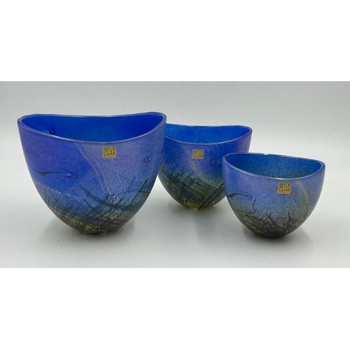 432 - Isle of Wight glass designed by Timothy Harris. Three 'Blue Seagrass' open bowls. Large 14cm h, Medi... 