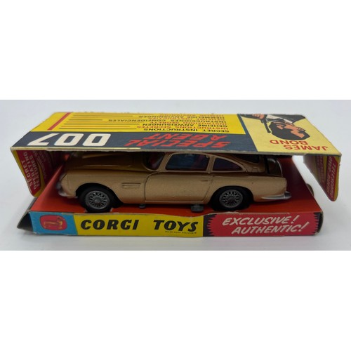 1066 - Corgi 261 James Bond Aston Martin D.B.5 from the film 