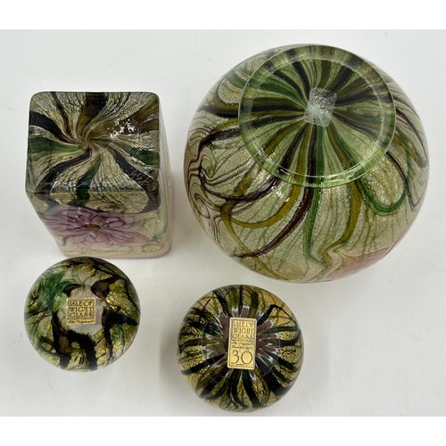 442 - Timothy Harris- Isle of Wight- Two square paperweights 7cm h, signed and dated 2007 and a short squa... 