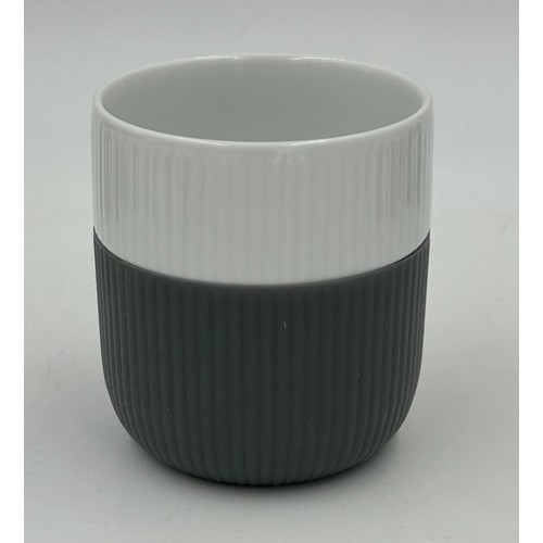 959 - A set of 6 contemporary Royal Copenhagen Fluted Mugs in white porcelain & grey 'Thunder' silicone 9.... 