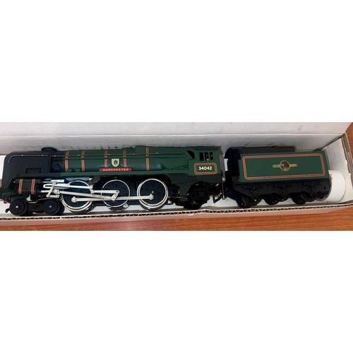 1104 - A boxed Wrenn 00/H0 scale W2236 Dorchester 4-6-2 West Country B.R. locomotive and tender.