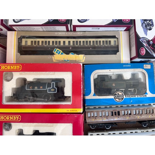 1093 - Hornby Locomotives, coaches etc to also include Wrenn 80033, Hornby 80054, Exclusive First Edition A... 