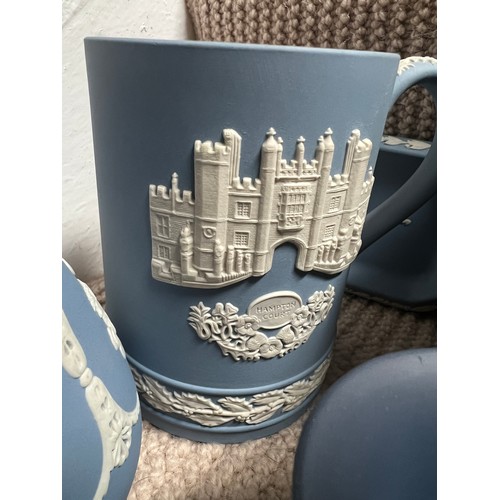 271 - A large quantity of Wedgwood Jasperware to include limited edition 1981 Royal wedding two handled mu... 