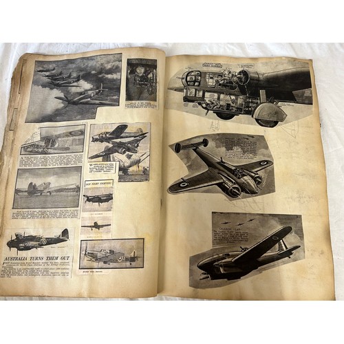 909 - Various newspapers relating to the Kenya 1964, 28 x Dinner Menus S.S. Kenya, Scrap Book containing c... 